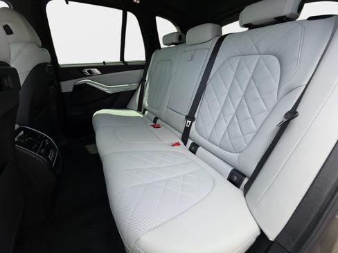 Used 2023 BMW X5 xDrive45e w/ Executive Package AWD/4WD image 14