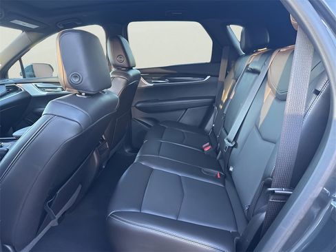 Certified 2022 Cadillac XT5 Premium Luxury image 15
