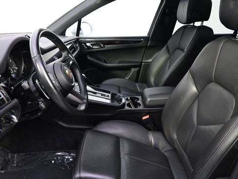 Used 2022 Porsche Macan AWD/4WD image 13