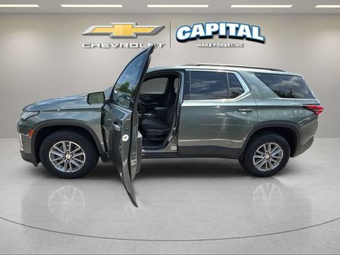 Used 2023 Chevrolet Traverse LT FWD image 9