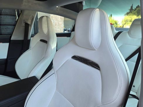Used 2024 Tesla Model 3 Performance AWD/4WD image 17
