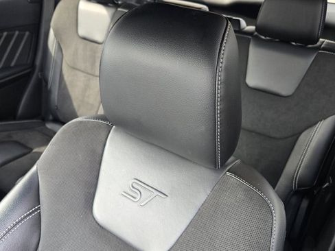 Certified 2022 Ford Edge ST w/ Equipment Group 401A image 23