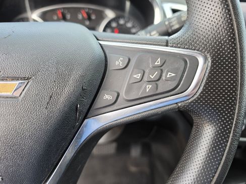 Used 2020 Chevrolet Equinox LT FWD image 23