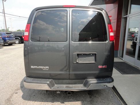 Used 2016 GMC Savana 3500 LT w/ LT Preferred Equipment Group image 8
