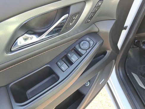 Used 2020 Chevrolet Traverse Premier w/ LPO, Midnight Edition image 21