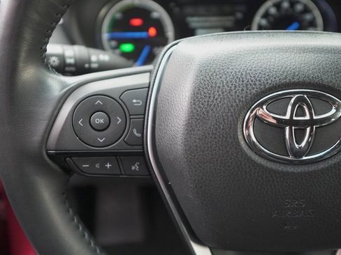 Certified 2023 Toyota Venza XLE image 29