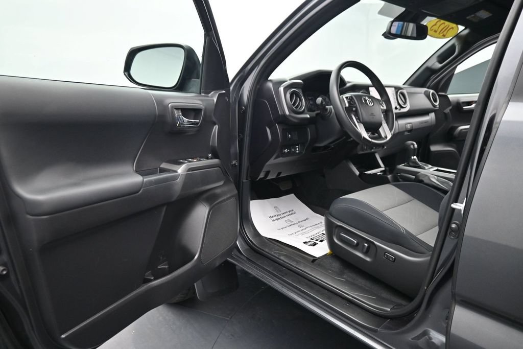 Used 2023 Toyota Tacoma TRD Sport AWD/4WD image 15
