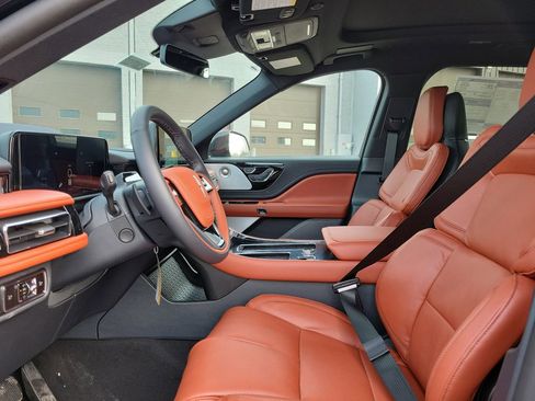 New 2026 Lincoln Aviator Reserve image 16