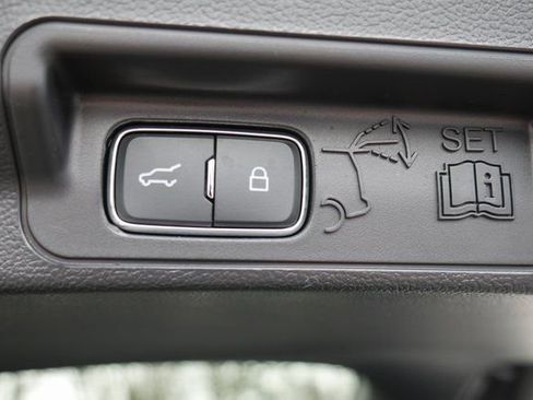 Used 2025 Ford Explorer ST-Line w/ Premium Package image 12