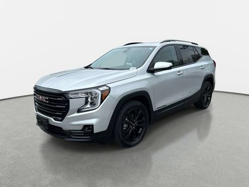 Used 2022 GMC Terrain SLT w/ Infotainment Package II AWD/4WD image 7