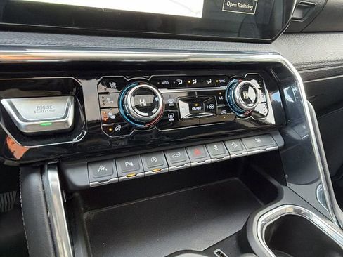 Certified 2024 GMC Sierra 1500 Denali image 31