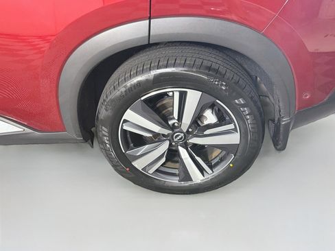 Used 2023 Nissan Rogue SL w/ SL Premium Package FWD image 11