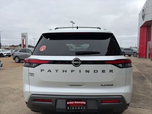 New 2026 Nissan Pathfinder Platinum image 3