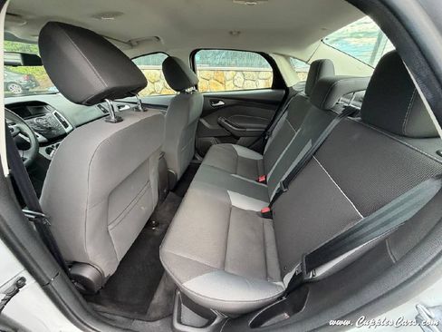 Used 2014 Ford Focus SE FWD image 20