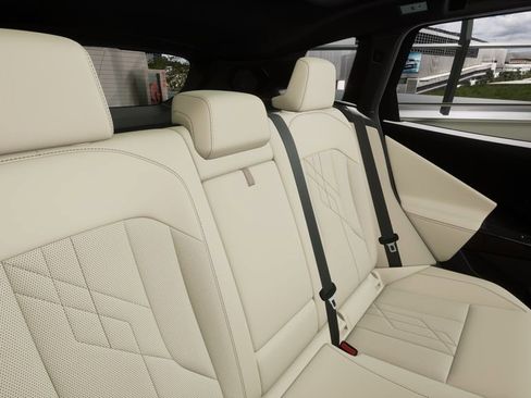 New 2026 BMW X3 xDrive30 w/ Premium Package image 12