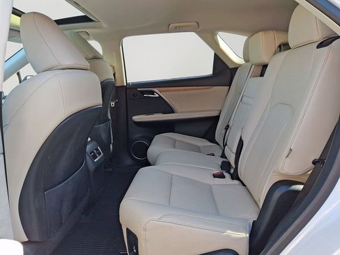 Used 2022 Lexus RX 350L Premium w/ Premium Package image 8