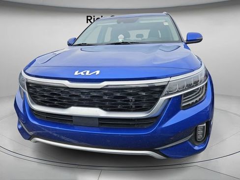 Used 2023 Kia Seltos SX w/ SX Sunroof Package image 3