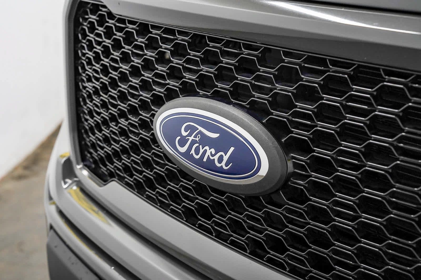 Used 2020 Ford F150 XL w/ Equipment Group 101A Mid RWD image 8