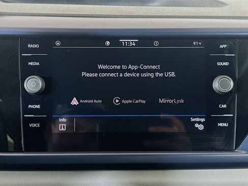 Used 2023 Volkswagen Taos SE w/ Panoramic Sunroof Package FWD image 21