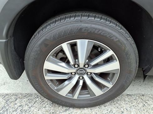 Used 2024 Nissan Pathfinder SL FWD image 23
