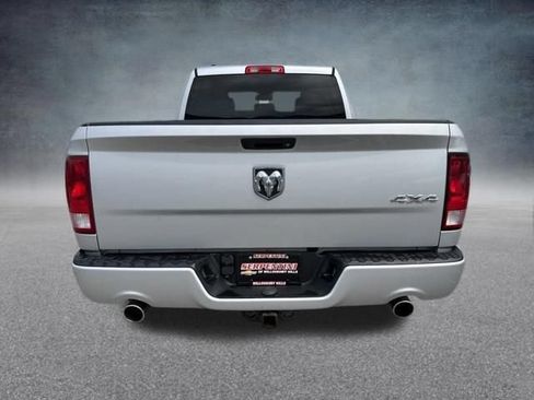 Used 2016 RAM 1500 Express AWD/4WD image 9