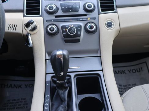 Used 2019 Ford Taurus SE image 34