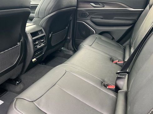 New 2026 Jeep Grand Cherokee Limited image 12