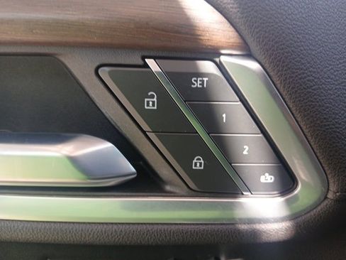 Used 2022 Chevrolet Silverado 1500 High Country w/ High Country Premium Package image 69