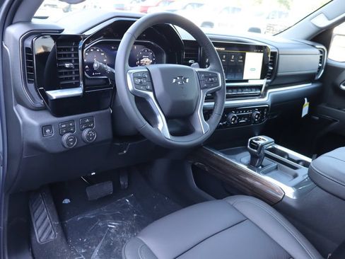 New 2026 Chevrolet Silverado 1500 RST w/ Redline Edition AWD/4WD image 6