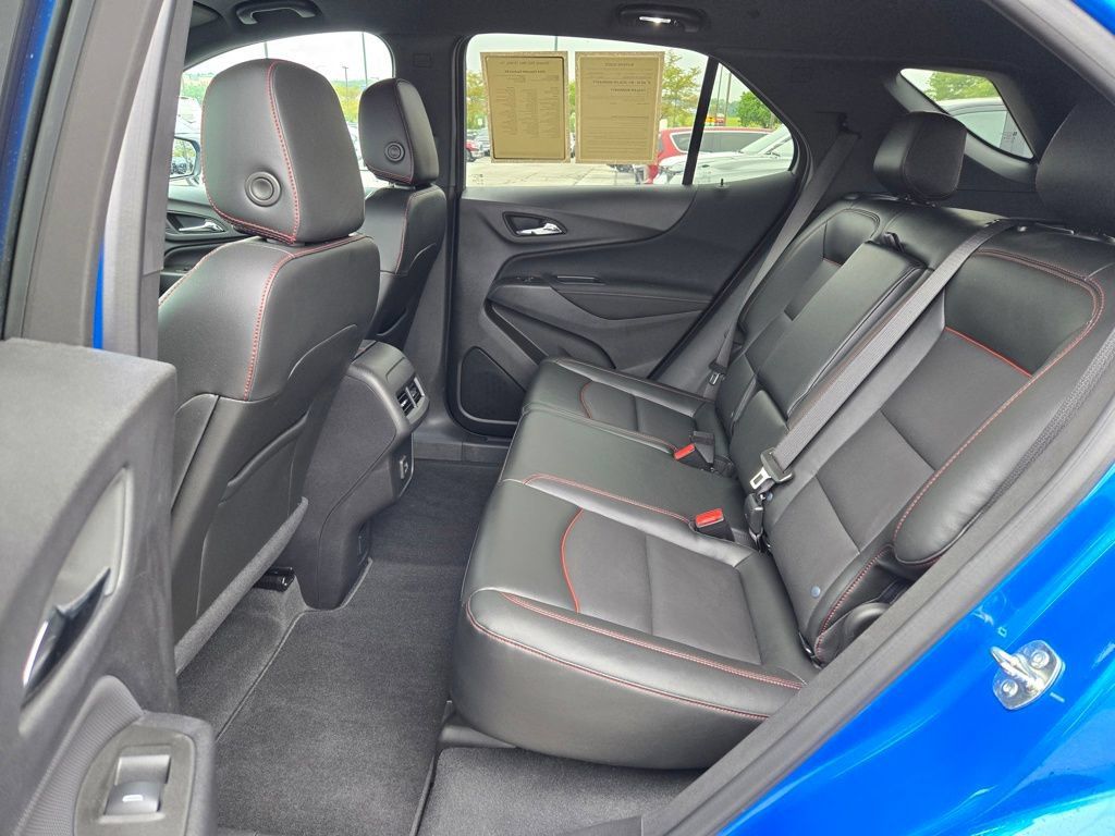 Used 2024 Chevrolet Equinox RS w/ RS Leather Package AWD/4WD image 28