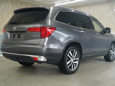Used 2016 Honda Pilot Touring image 10