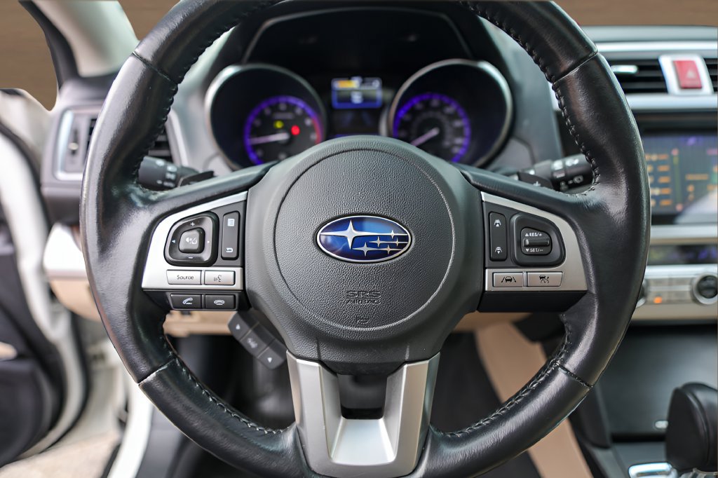 Used 2016 Subaru Outback 2.5i Limited AWD/4WD image 10
