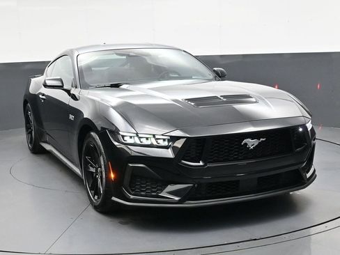 Used 2024 Ford Mustang GT image 9