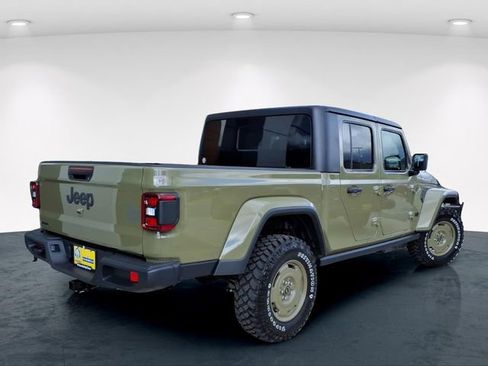 New 2026 Jeep Gladiator Sport AWD/4WD image 8