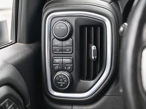 Used 2021 Chevrolet Silverado 2500 LTZ w/ LTZ Premium Package AWD/4WD image 36