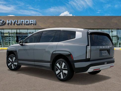 New 2026 Hyundai Ioniq 9 SEL image 5