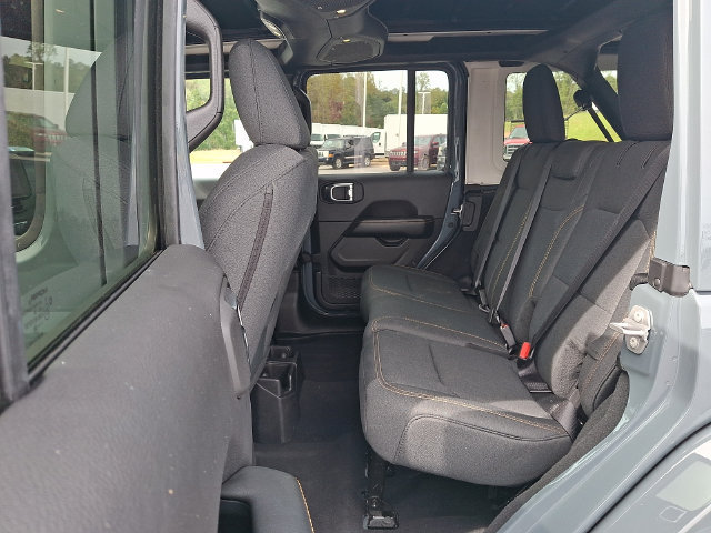 Used 2026 Jeep Wrangler Unlimited Sahara AWD/4WD image 10