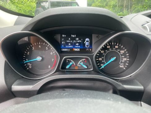 Used 2017 Ford Escape SE AWD/4WD image 18