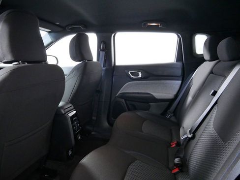 Used 2024 Jeep Compass Sport image 25