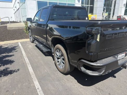 Used 2022 Chevrolet Silverado 1500 RST AWD/4WD image 3