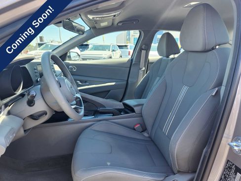 Certified 2023 Hyundai Elantra SEL FWD image 11