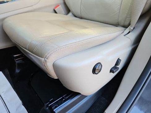 Used 2021 Jeep Grand Cherokee Limited image 34