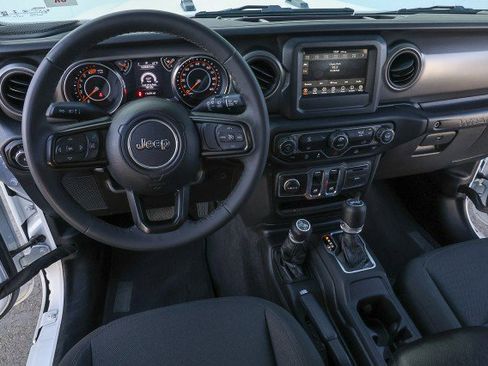 Used 2023 Jeep Wrangler Sport S image 21