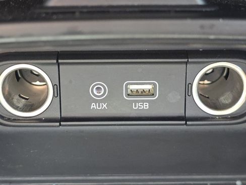 Used 2020 Kia Sorento L FWD image 6