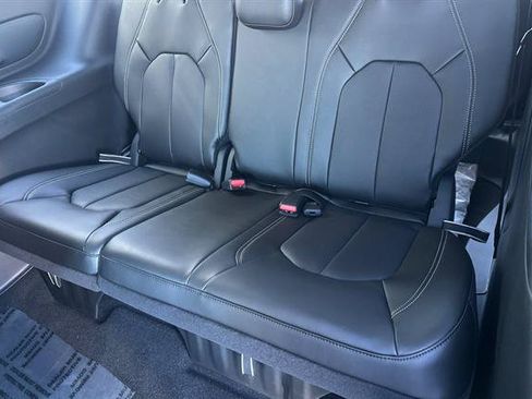 New 2026 Chrysler Voyager LX FWD image 11