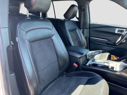 Used 2022 Ford Explorer ST-Line RWD image 31