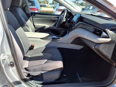 Certified 2021 Toyota Camry LE image 11