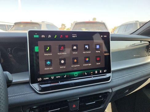 New 2026 Volkswagen Tiguan SE R-Line FWD image 19