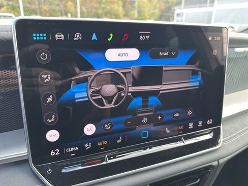 New 2025 Volkswagen Tiguan SE R-Line image 20