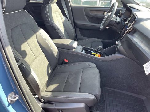 Used 2024 Volvo XC40 Recharge Plus w/ Protection Package Premier image 22